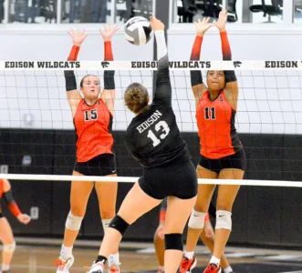 Big Red bounces back, sweeps Edison